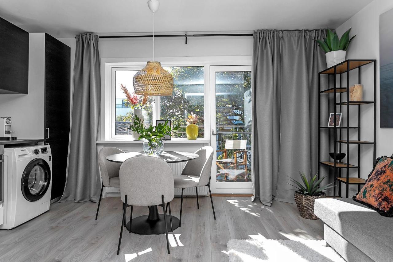 Lokastigur Charming And Inviting Apartment Reykjavík Exteriör bild