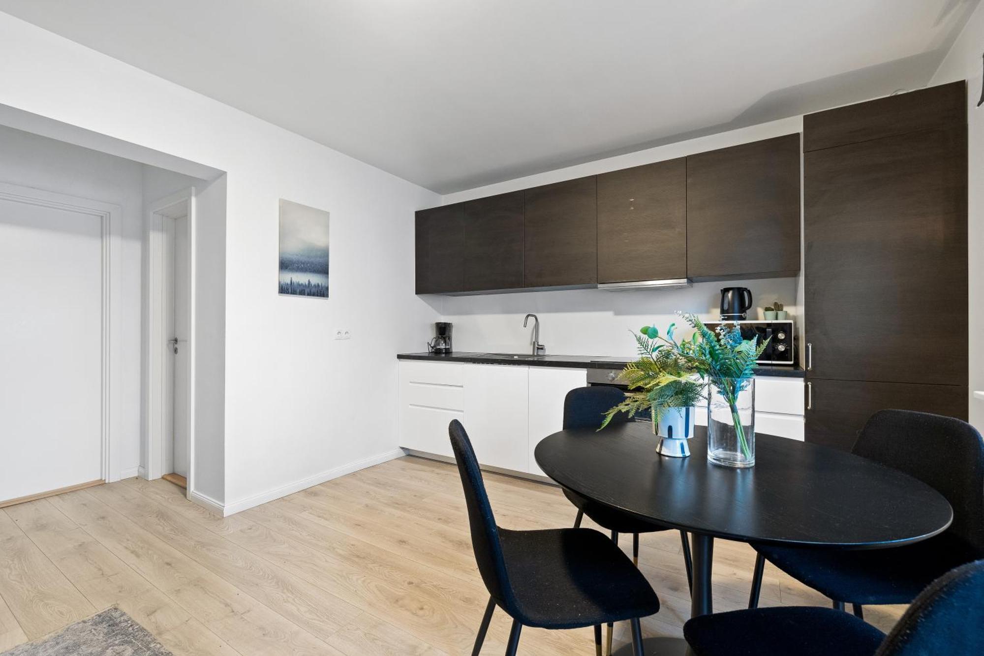 Lokastigur Charming And Inviting Apartment Reykjavík Exteriör bild