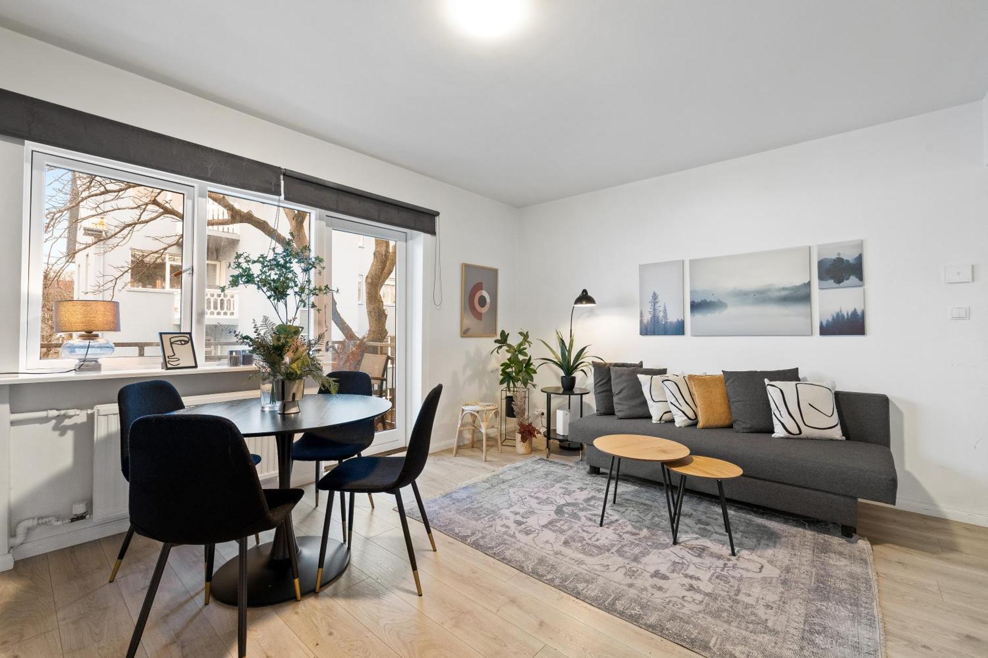 Lokastigur Charming And Inviting Apartment Reykjavík Exteriör bild